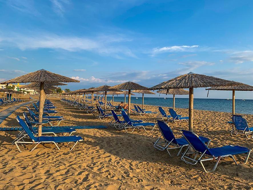 אגיוס גיורגיוס Aris Seaside Issos Beach מראה חיצוני תמונה
